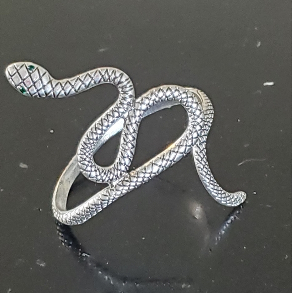 Intricate Silver Tone Snake Arm Bracelet With Green Gemstone Eyes Medusa - Picture 3 of 4